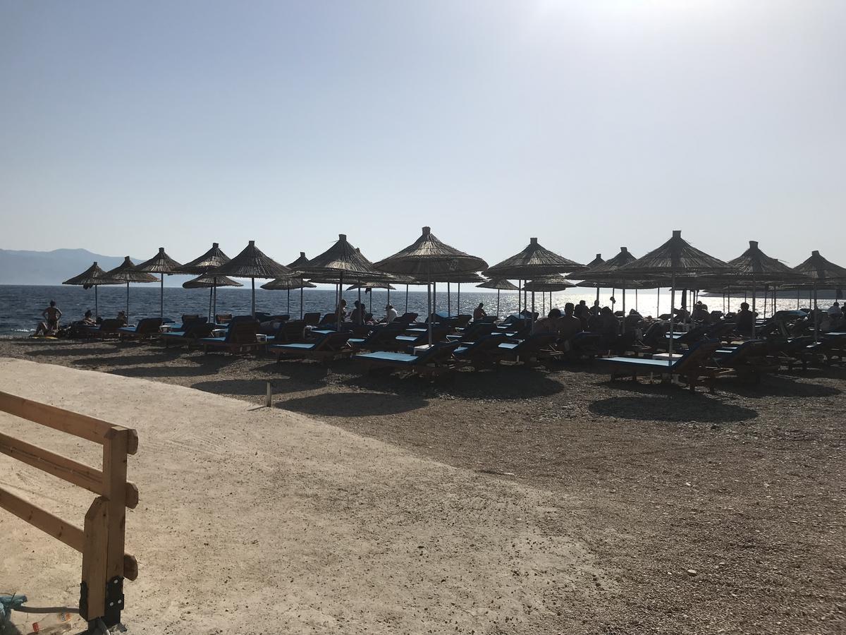 Bella Apartment Sarande Bagian luar foto
